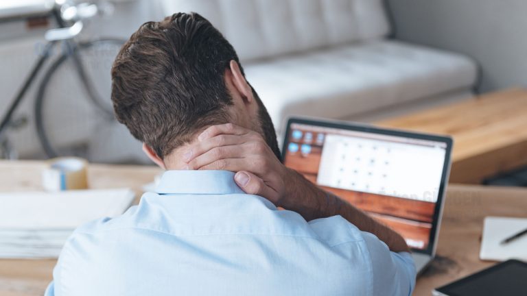 Boyun Fıtığı Nedir? Nasıl Tedavi Edilir?